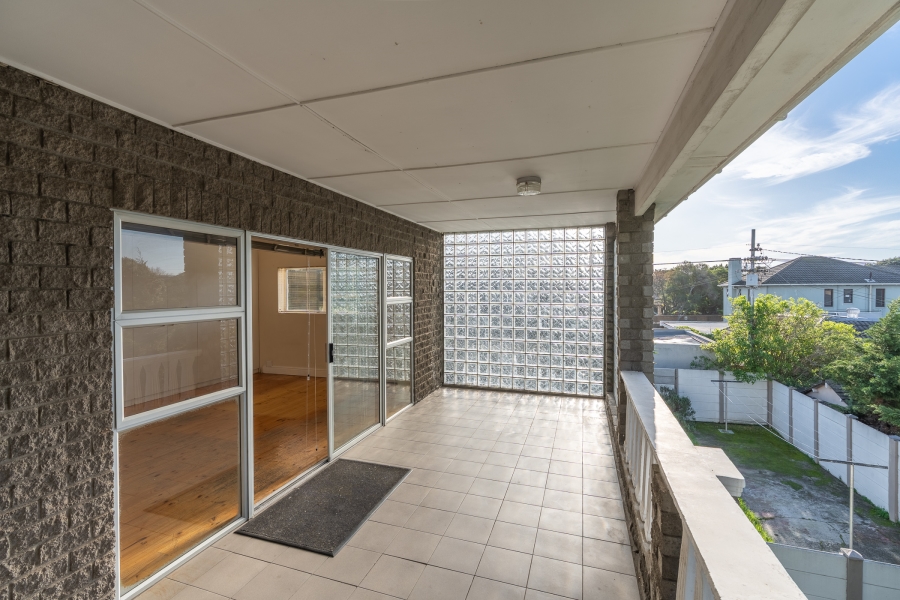 6 Bedroom Property for Sale in Pinelands Western Cape